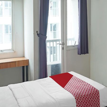 Oyo 90391 Gkitroom Karawang Kültér fotó